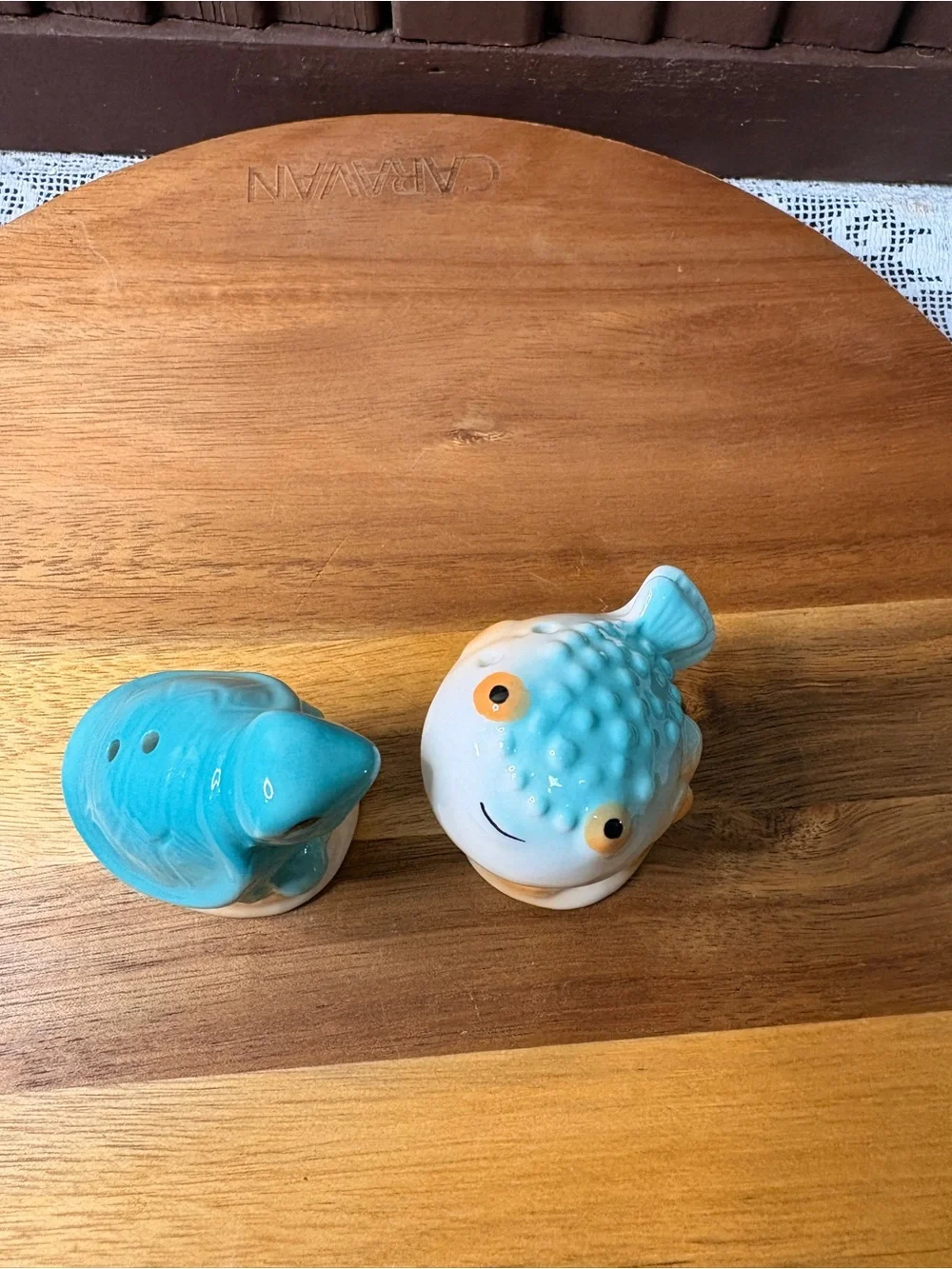 Cracker Barrel Turquoise and White Puffer Fish & SeaTurtle Salt & Pepper Shakers